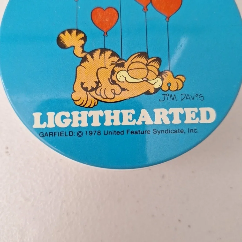 Vintage 1978 Garfield The Cat Valentines Metal Tin Trinket Box 'Lighthearted' US